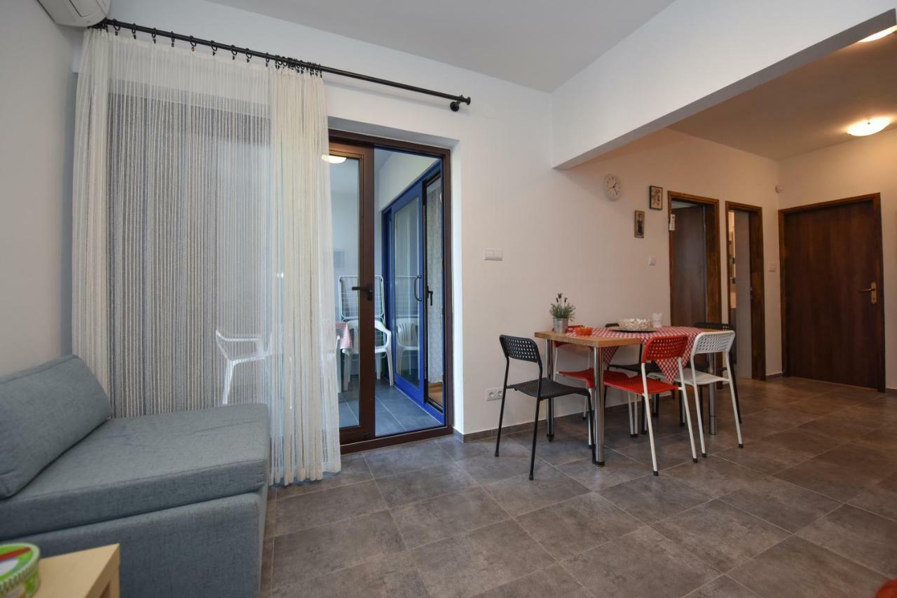 Apartments Enya 诺瓦利娅 外观 照片
