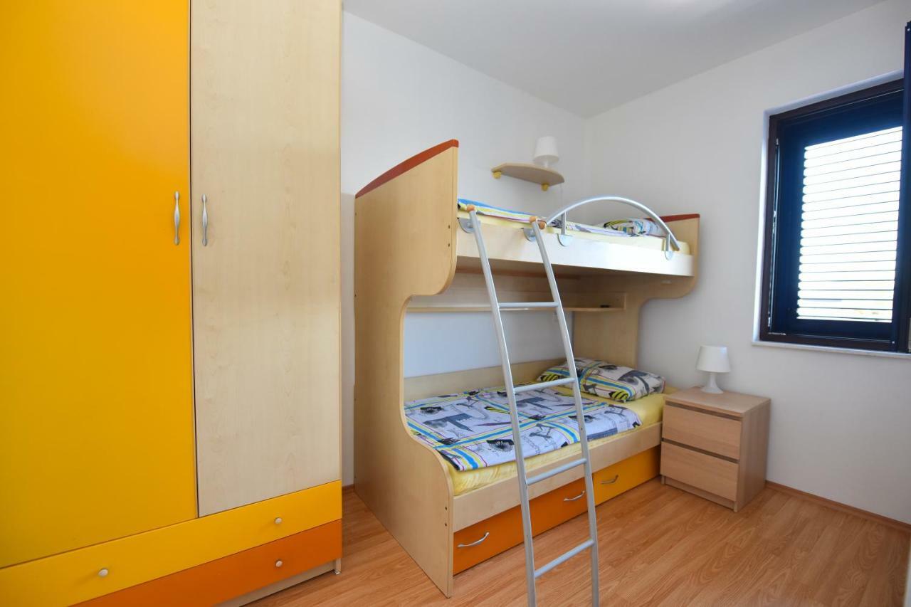 Apartments Enya 诺瓦利娅 外观 照片